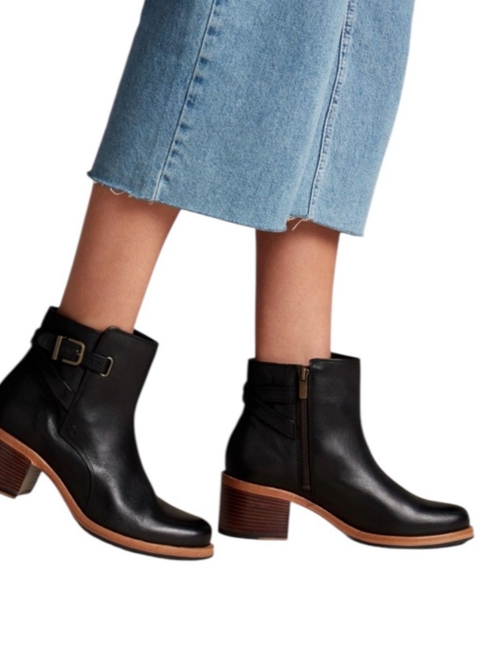 Clarks Jax Black Leather Ankle Boots with Buckle Detail Size 7